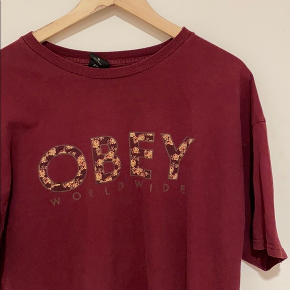 Obey tshirt - Picture 2 of 4